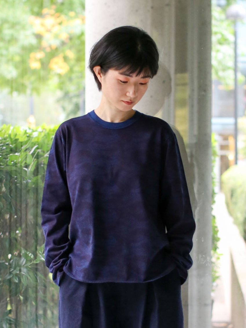 Blue Blue Japan Woman's "Wind Flow" Hand-dyed Pullover