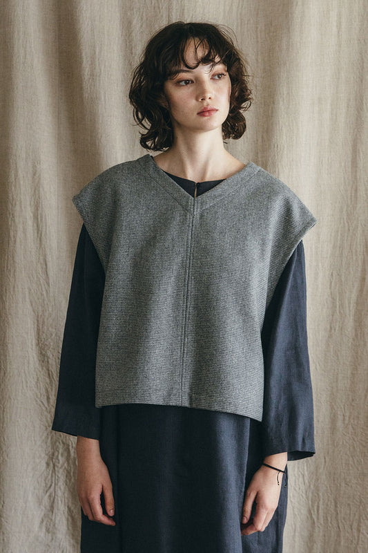 Fog Linen Work Roze Side Ribbon Wool Vest - Grey Check