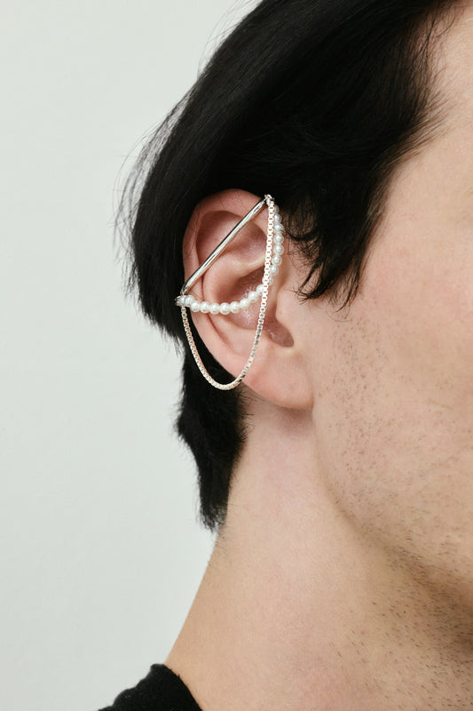 Saskia Diez Rebldiez Ear Cuff - Pearl + Chain
