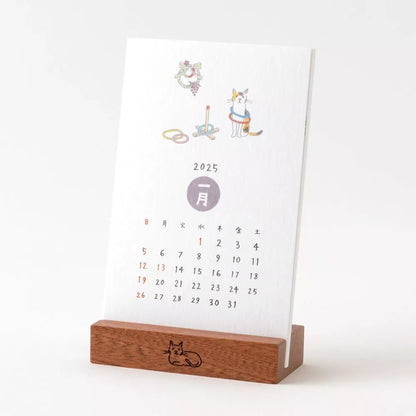 Midori 2025 Stand Cat Calender