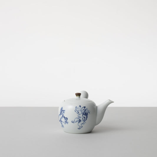 BARBAR CHOJUGIGA Teapot