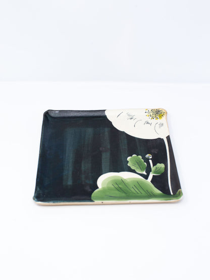 Chrysanthemum Square Plate by Momoko Otani （大谷桃子）
