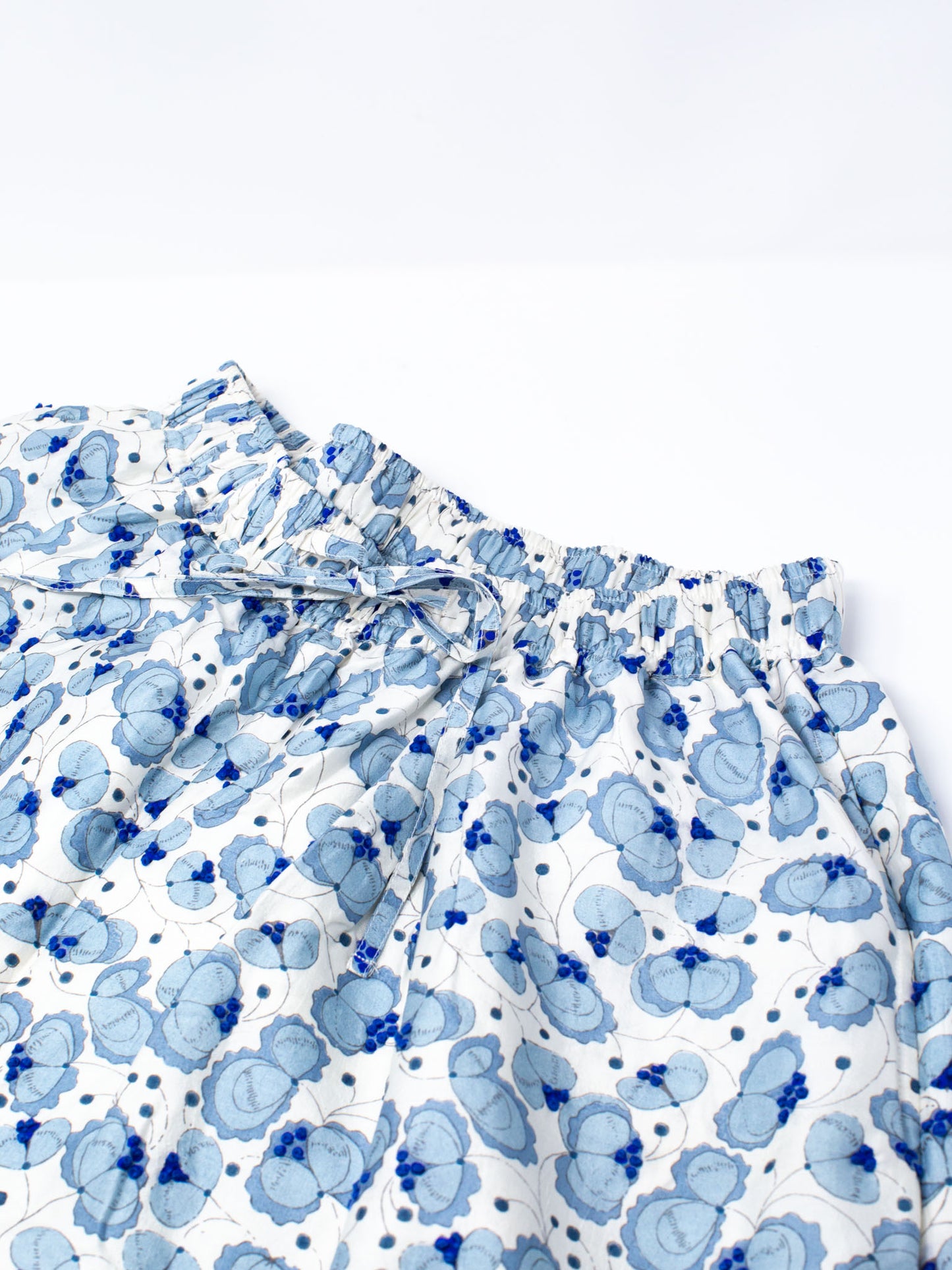 Bunon Embroidery Pants - White x Blue