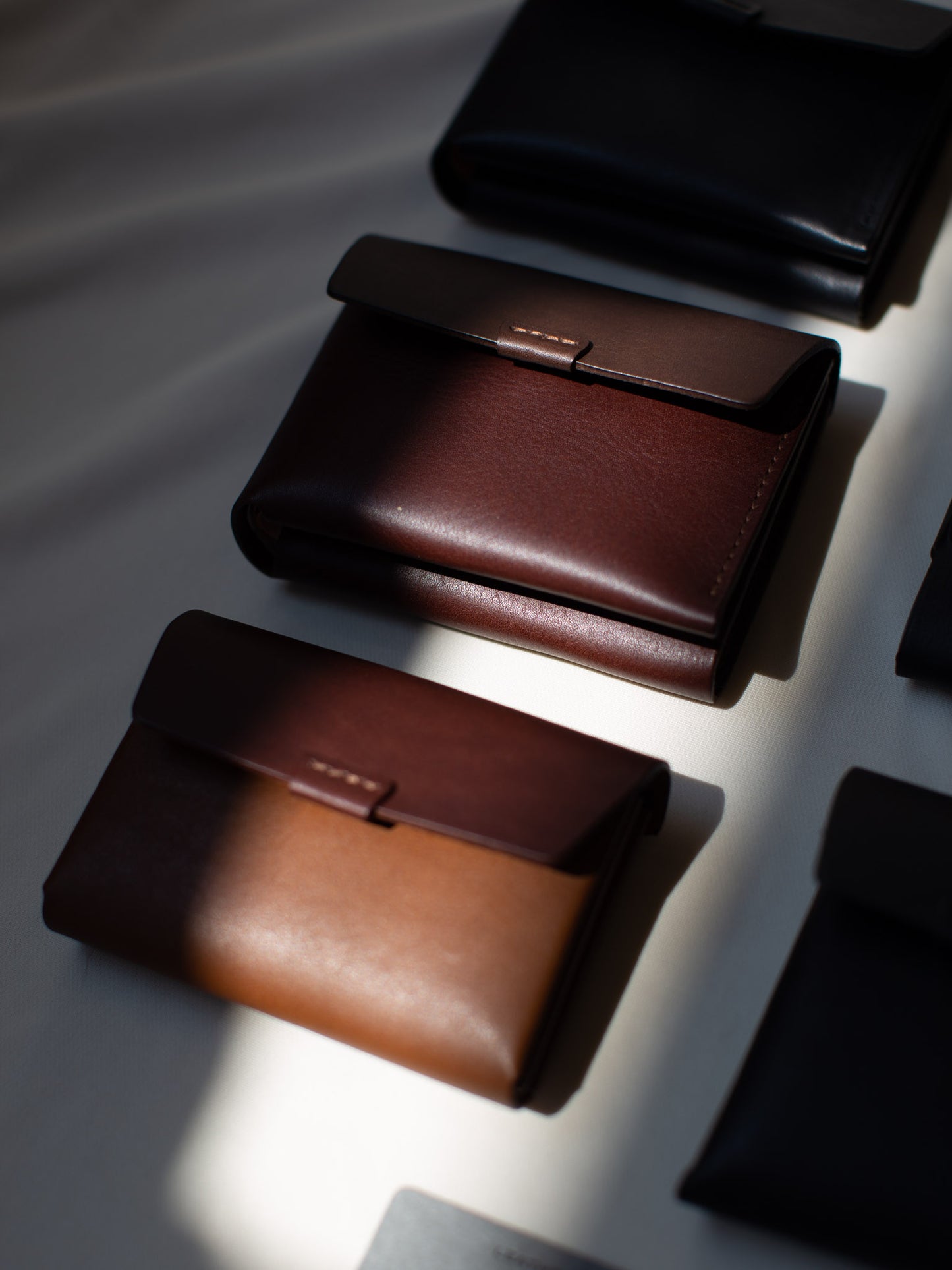 Urukust Bifold Wallet - Dark Brown