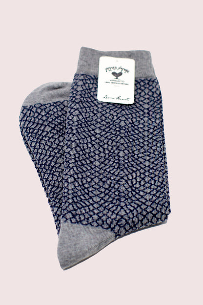 Blue Blue Japan Unisex Knitted "Minamo (Water Surface)" Wave Socks - Grey